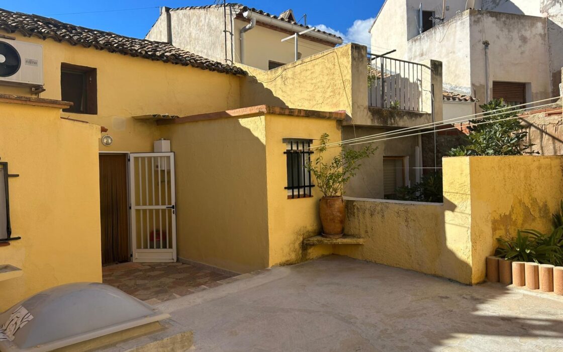 Будинок в Полопе, Аликанте, 3 спальні з терасою 242 кв.м.