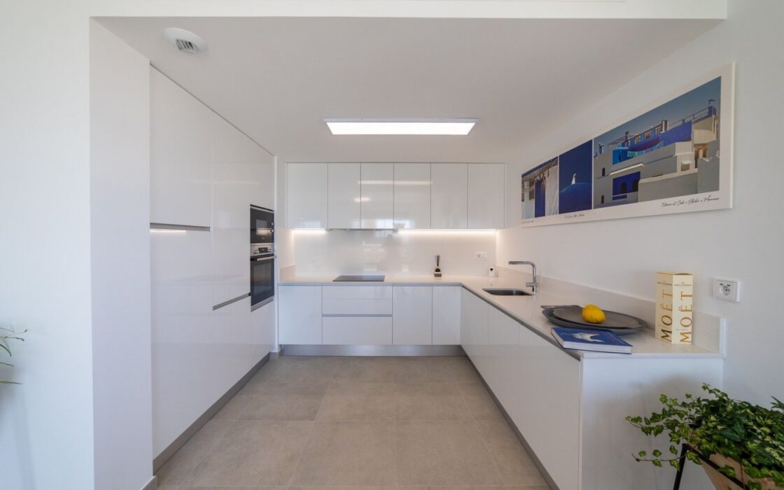 Нові квартири біля моря в Гран-Алаканте, 2-3 кімнати, 96 кв.м.