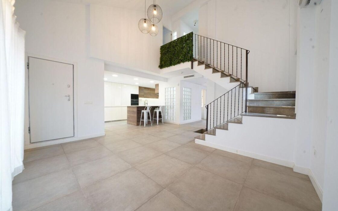 Будинок в Мутсамеле, 197 кв.м, 7 кімнат, тераса та барбекю