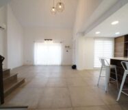 Будинок в Мутсамеле, 197 кв.м, 7 кімнат, тераса та барбекю