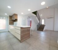 Будинок в Мутсамеле, 197 кв.м, 7 кімнат, тераса та барбекю