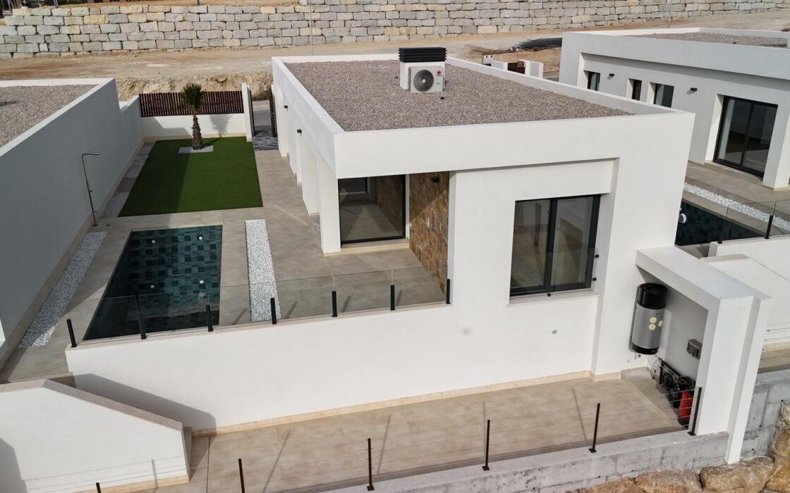 Вілла у Фінестраті 107 кв.м з басейном та видом на море