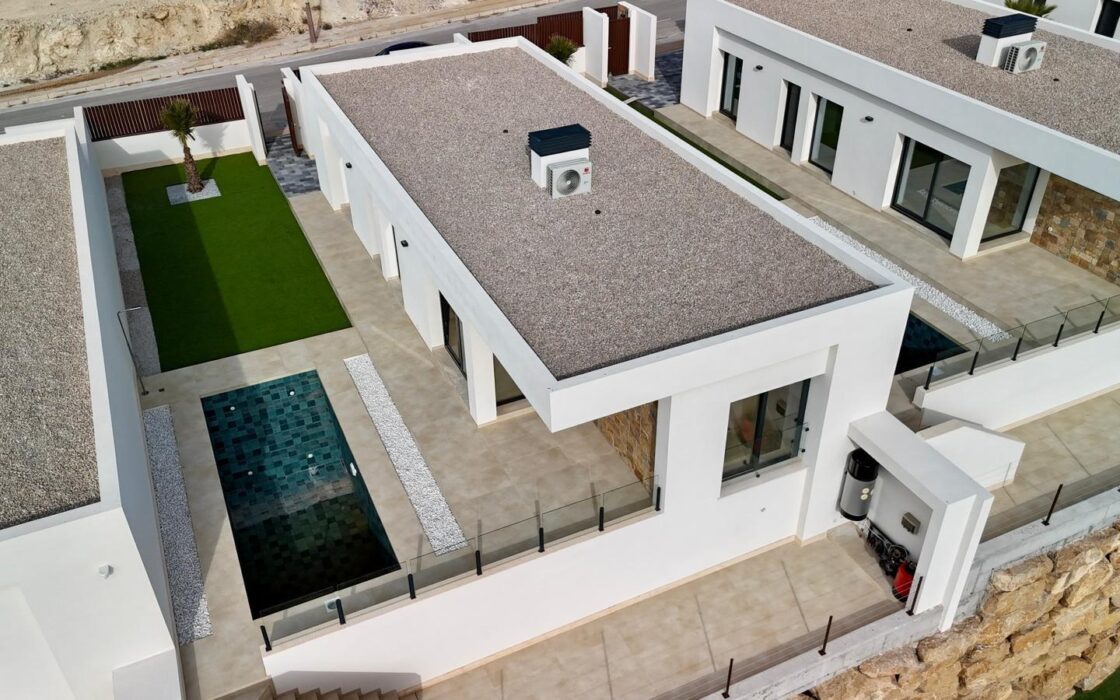 Вілла у Фінестраті 107 кв.м з басейном та видом на море