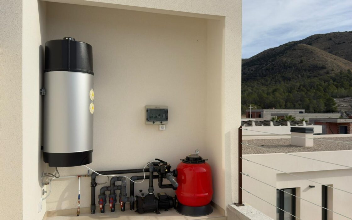 Вілла у Фінестраті 107 кв.м з басейном та видом на море