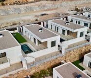 Вілла у Фінестраті 107 кв.м з басейном та видом на море