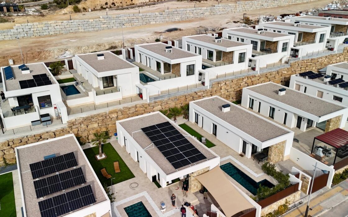 Вілла у Фінестраті 107 кв.м з басейном та видом на море