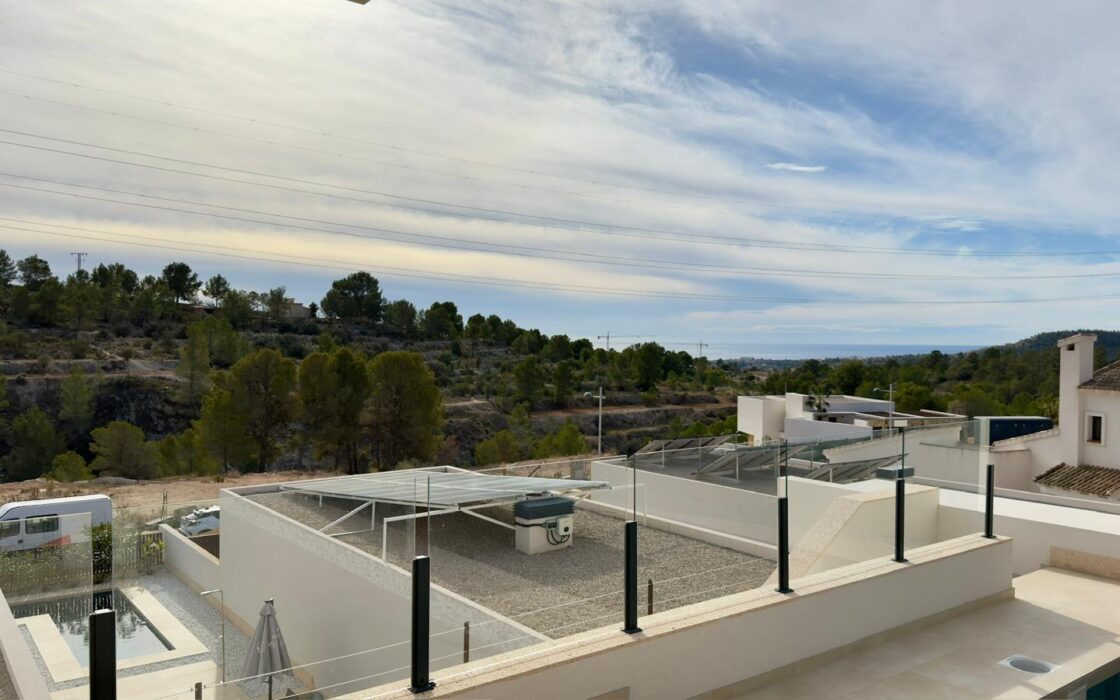 Вілла у Фінестраті 107 кв.м з басейном та видом на море