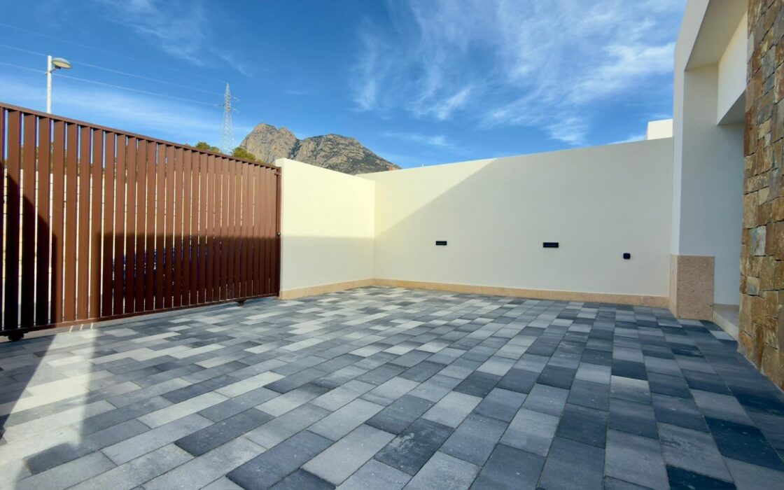 Вілла у Фінестраті 107 кв.м з басейном та видом на море