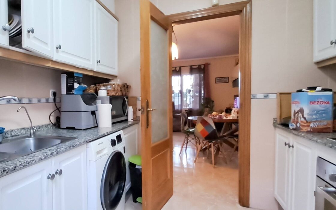 Будинок в Торрев’єсі 69 кв.м з басейном біля моря