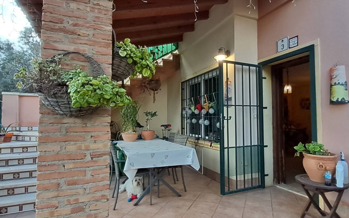 Будинок в Торрев’єсі 69 кв.м з басейном біля моря