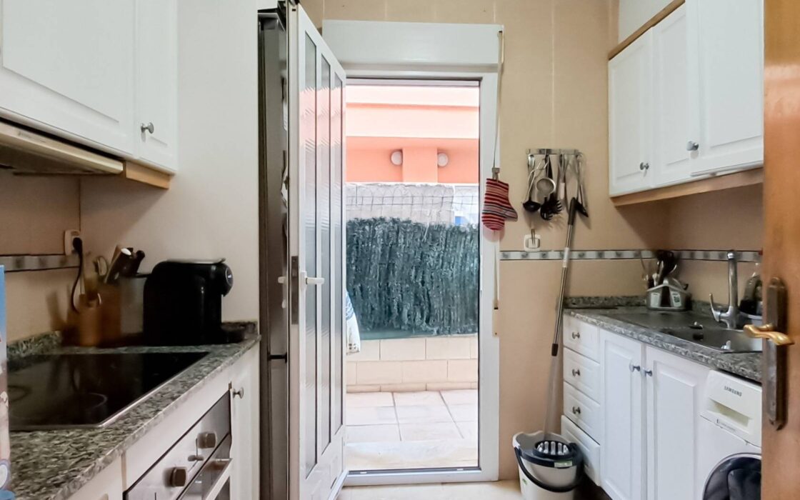 Будинок в Торрев’єсі 69 кв.м з басейном біля моря