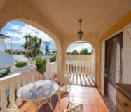 Вилла в Ориуэла Коста 125 кв.м с террасой 3 км до моря