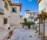 Вилла в Ориуэла Коста 125 кв.м с террасой 3 км до моря