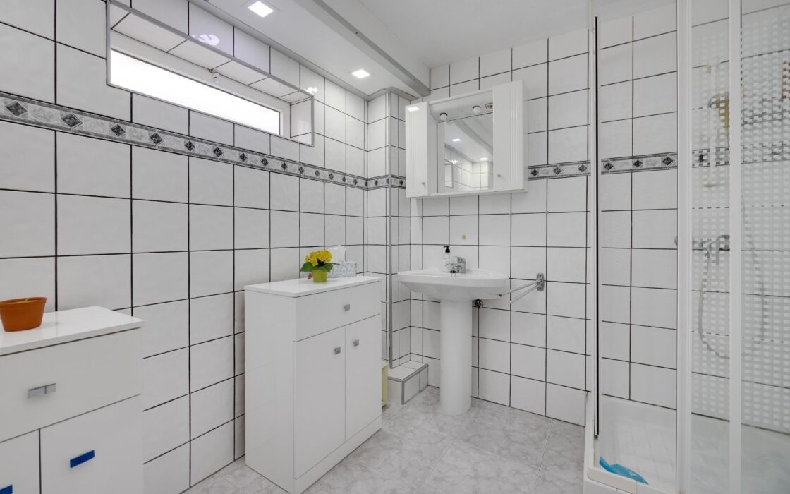 Вилла в Ориуэла Коста 125 кв.м с террасой 3 км до моря