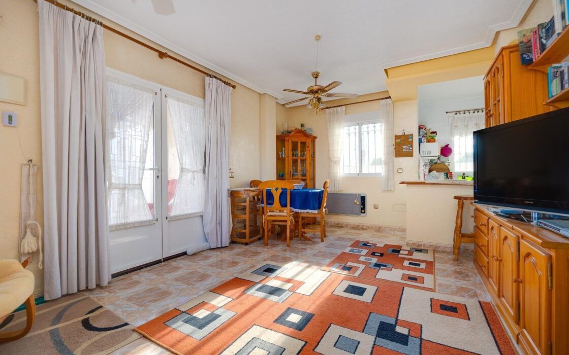 Вилла в Ориуэла Коста 125 кв.м с террасой 3 км до моря