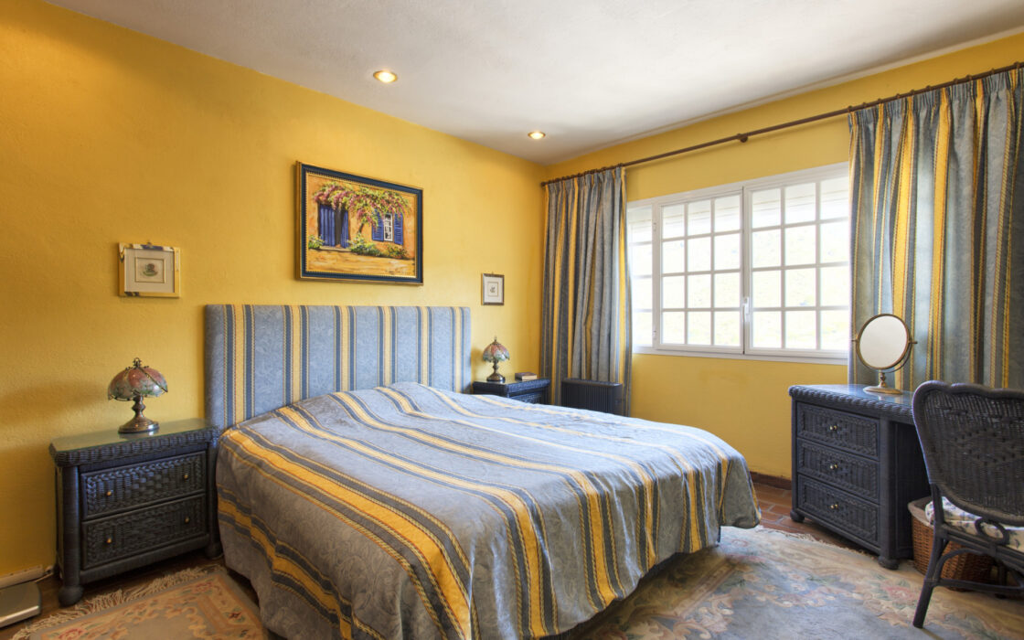 Таунхаус з терасою в Бенаавис 113 кв.м на Коста-дель-Соль