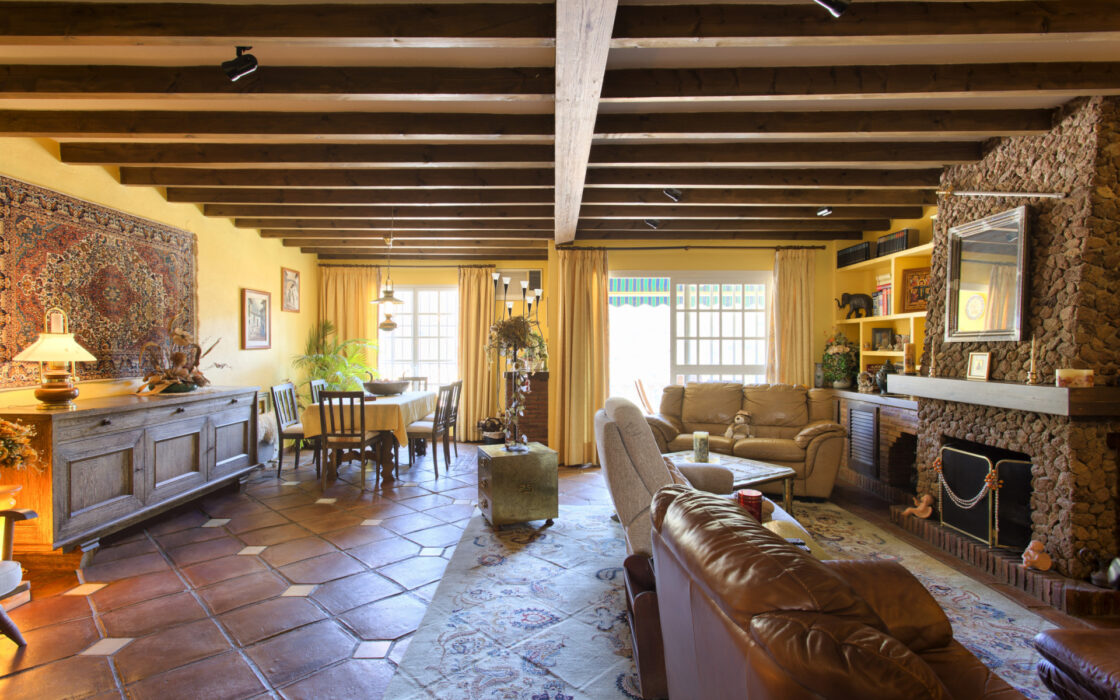 Таунхаус з терасою в Бенаавис 113 кв.м на Коста-дель-Соль