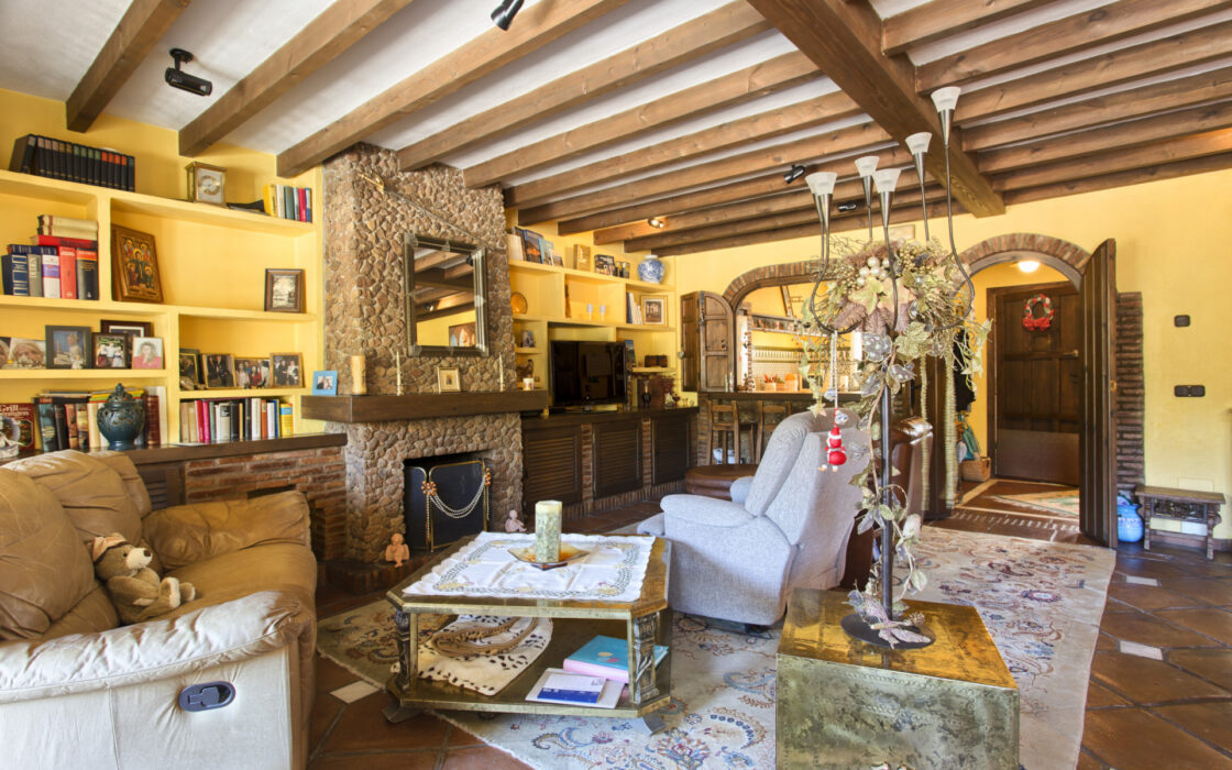 Таунхаус з терасою в Бенаавис 113 кв.м на Коста-дель-Соль