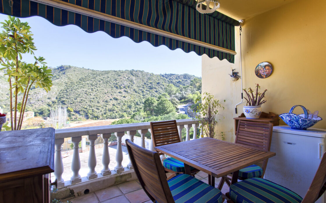 Таунхаус з терасою в Бенаавис 113 кв.м на Коста-дель-Соль