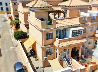 Дуплекс у моря в Ориуэла Коста 77 кв.м, 4 кімнати