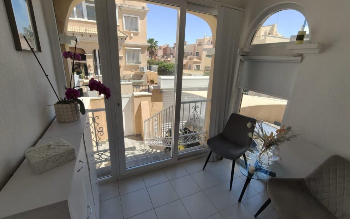 Дуплекс у моря в Ориуэла Коста 77 кв.м, 4 кімнати