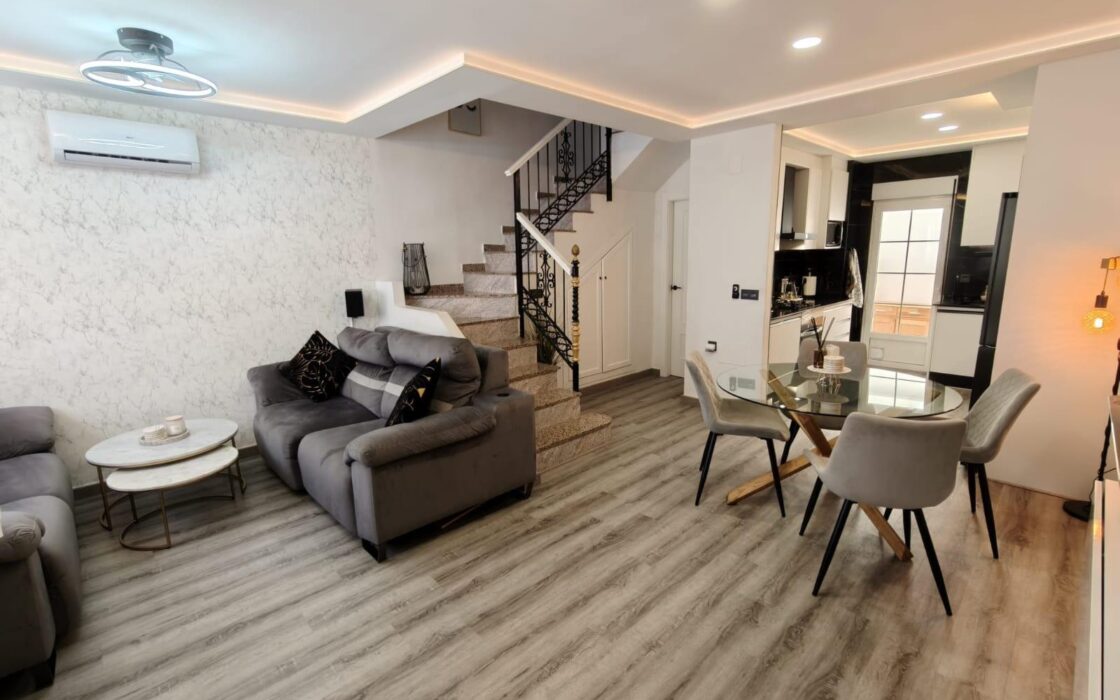 Дуплекс у моря в Ориуэла Коста 77 кв.м, 4 кімнати