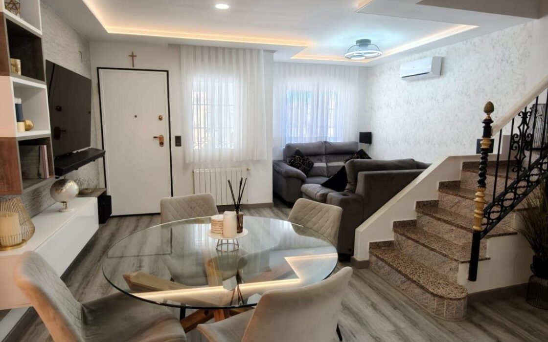 Дуплекс у моря в Ориуэла Коста 77 кв.м, 4 кімнати