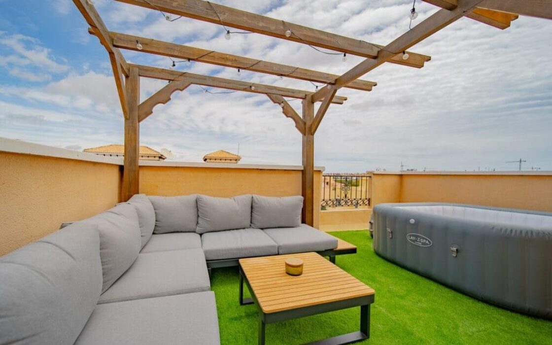 Дуплекс у моря в Ориуэла Коста 77 кв.м, 4 кімнати