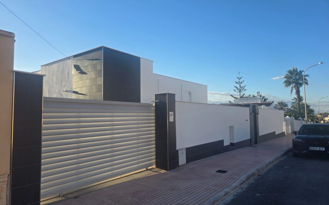 Эксклюзивное шале в Рохалес, 155 кв.м с бассейном