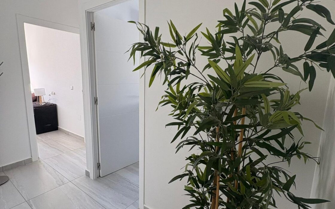 Эксклюзивное шале в Рохалес, 155 кв.м с бассейном