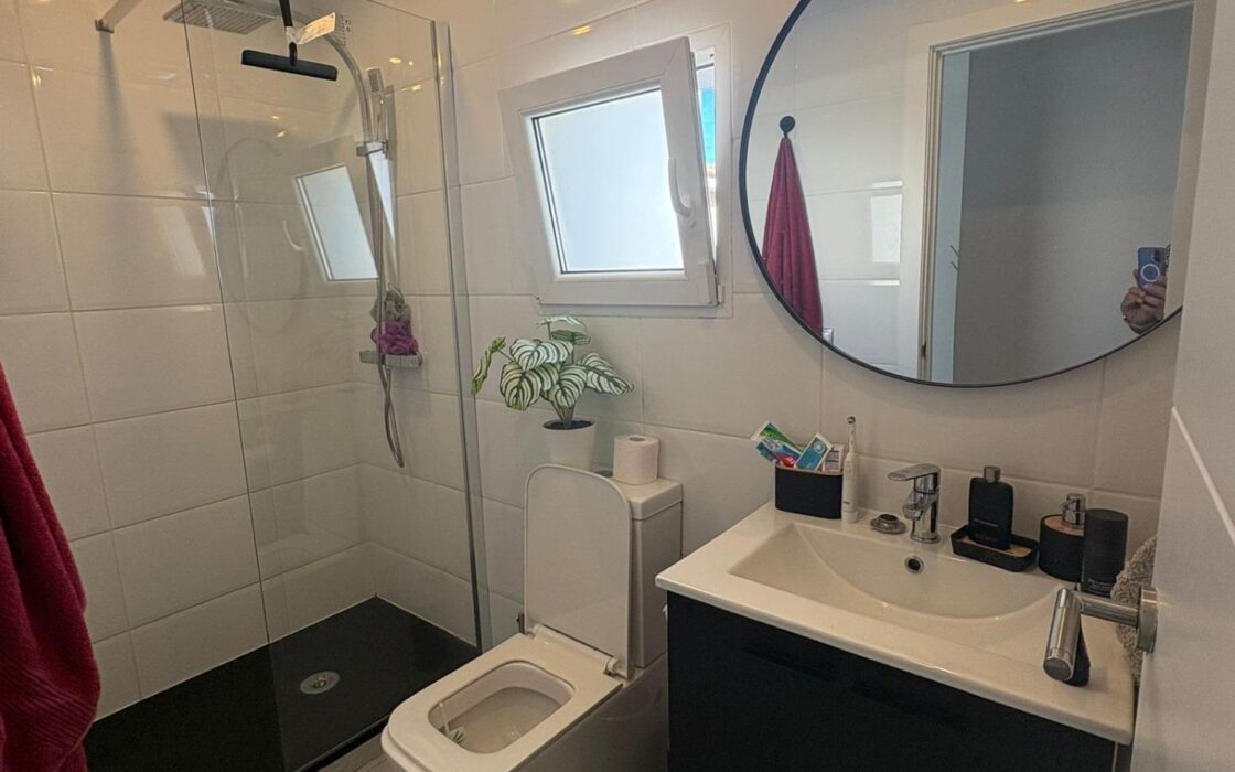 Эксклюзивное шале в Рохалес, 155 кв.м с бассейном