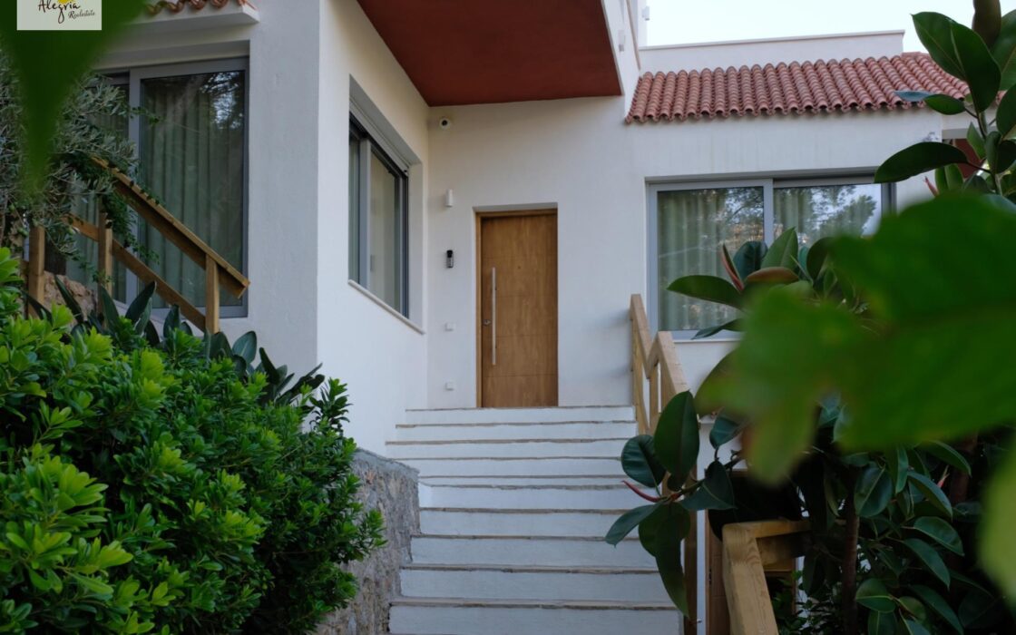 Будинок преміум-класу в Кульері з терасами біля моря 333,7 кв.м