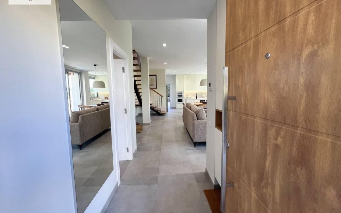 Будинок преміум-класу в Кульері з терасами біля моря 333,7 кв.м