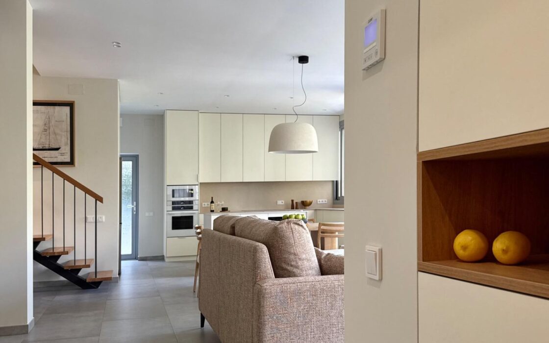 Будинок преміум-класу в Кульері з терасами біля моря 333,7 кв.м