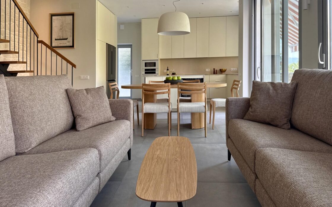 Будинок преміум-класу в Кульері з терасами біля моря 333,7 кв.м