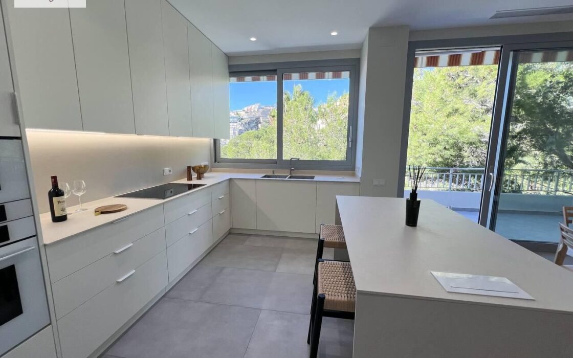 Будинок преміум-класу в Кульері з терасами біля моря 333,7 кв.м