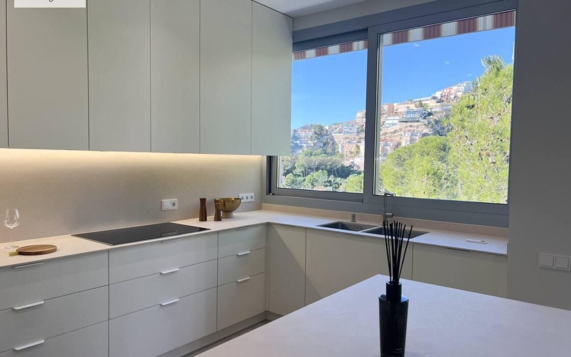 Будинок преміум-класу в Кульері з терасами біля моря 333,7 кв.м