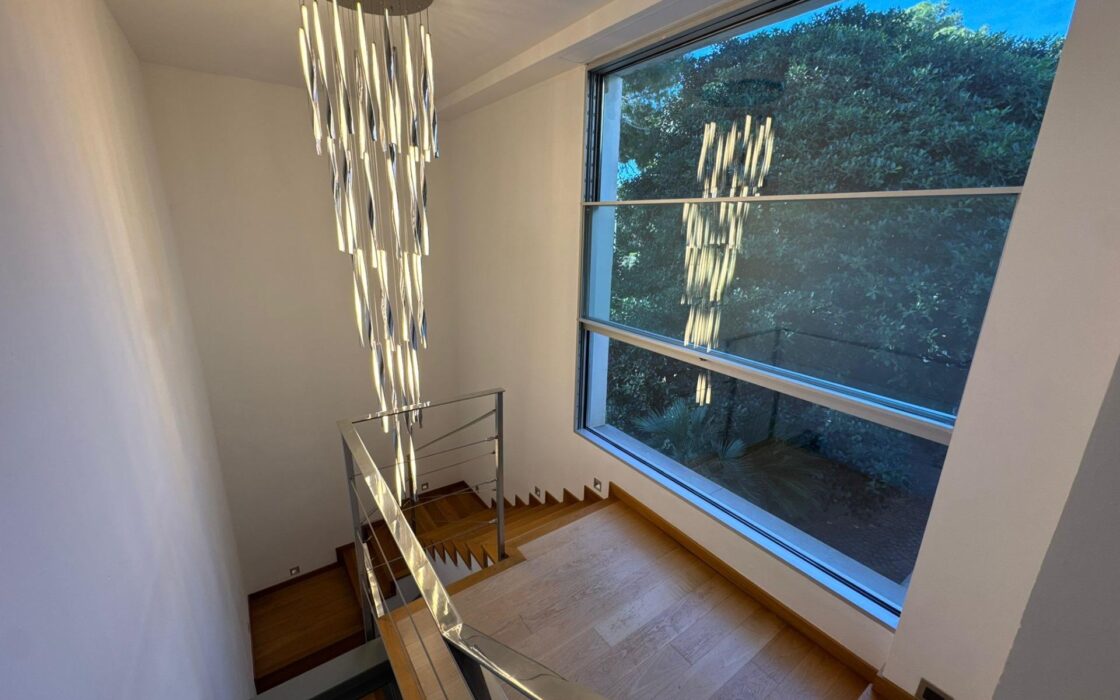 Роскошная вилла 400 кв.м в Рибарроха-дель-Тури с бассейном