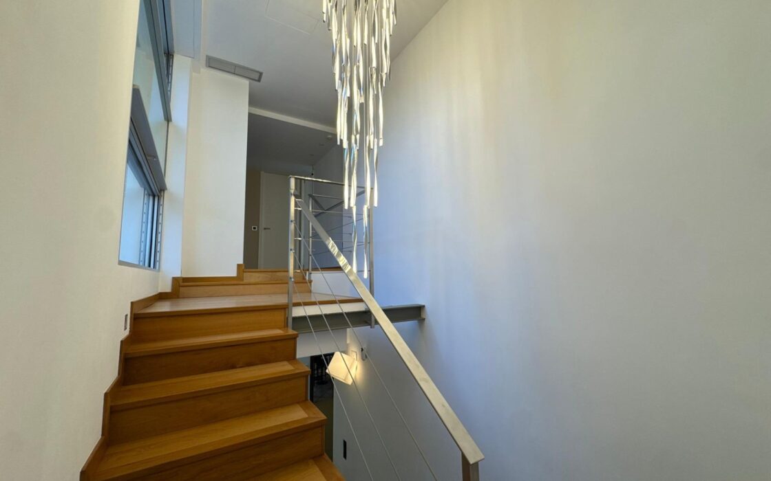 Роскошная вилла 400 кв.м в Рибарроха-дель-Тури с бассейном