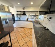 Роскошная вилла 400 кв.м в Рибарроха-дель-Тури с бассейном