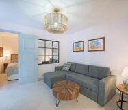 Отремонтированный таунхаус у пляжа в Калета-де-Велес 95 кв.м