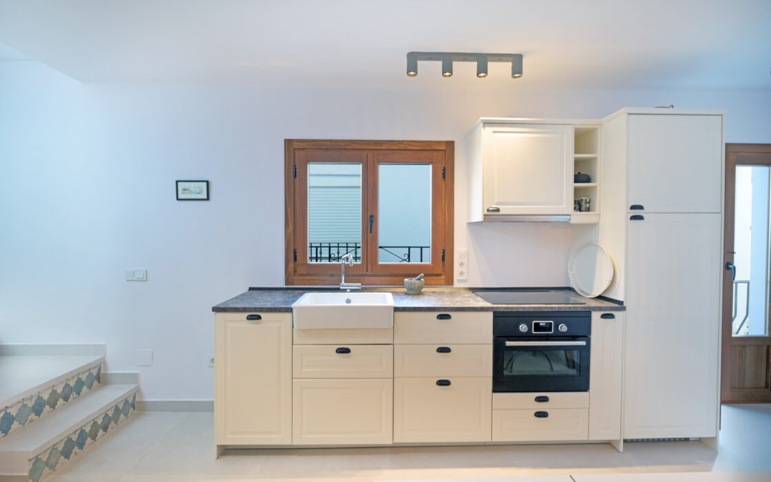 Отремонтированный таунхаус у пляжа в Калета-де-Велес 95 кв.м