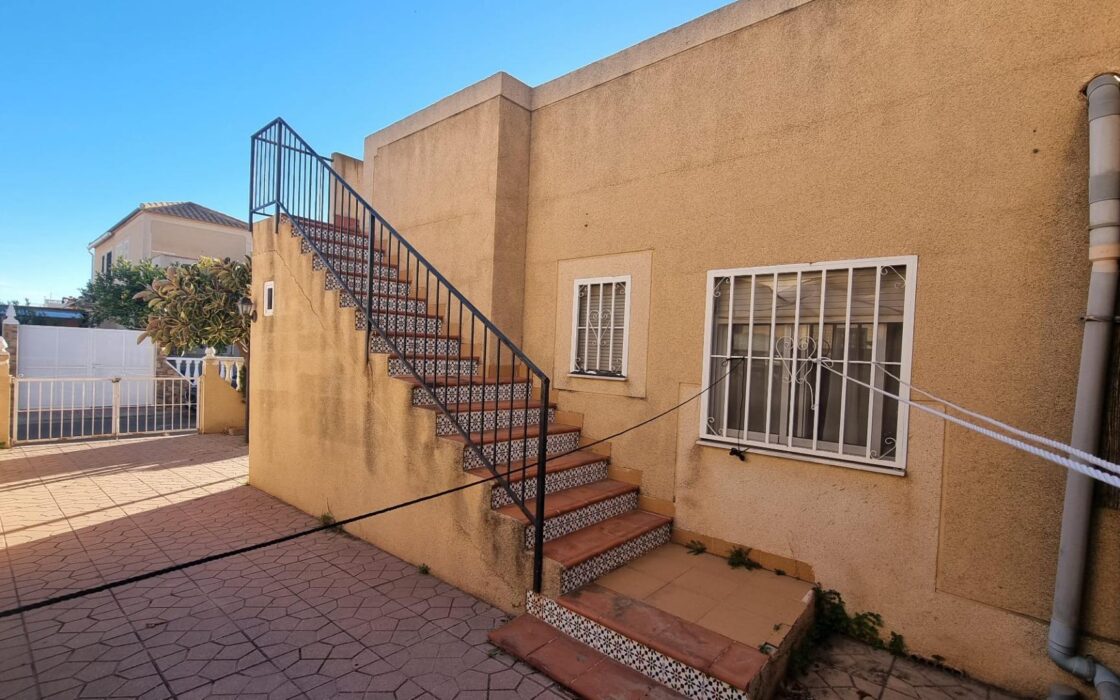 Дом в Торревьехе 50 кв.м с террасой в районе Torretas