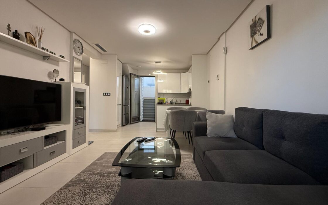 Дом в Торревьехе 99 кв.м с 3 спальнями у моря