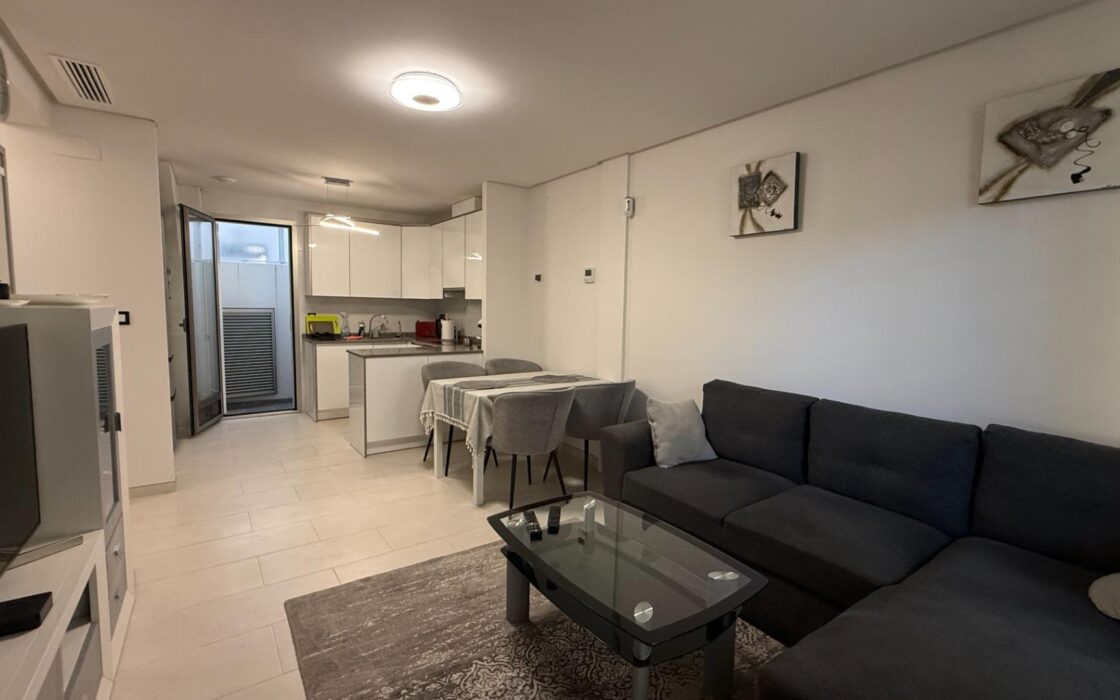 Дом в Торревьехе 99 кв.м с 3 спальнями у моря