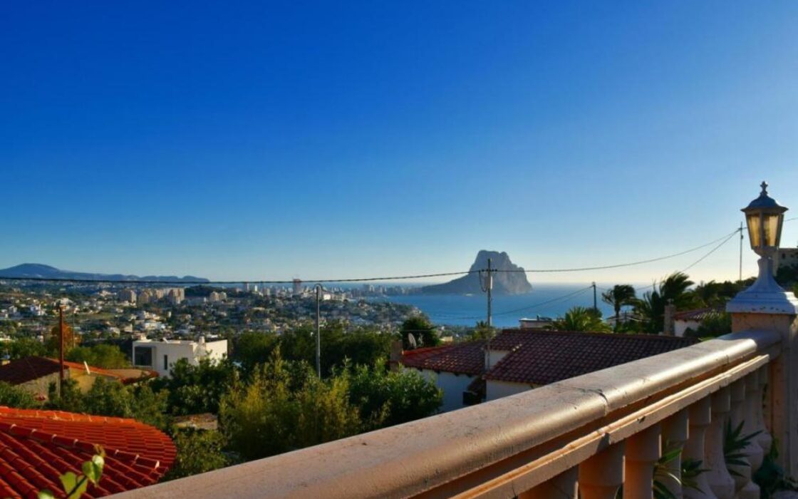 Чарівний будинок у Кальпі з 3 спальнями біля пляжу