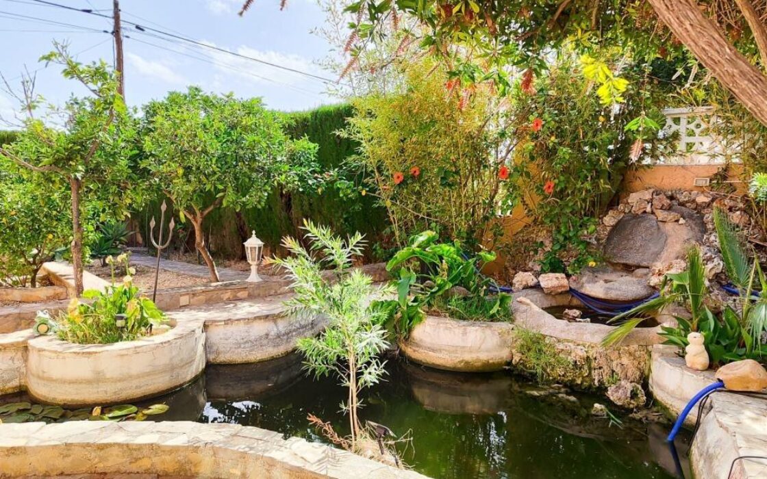 Чарівний будинок у Кальпі з 3 спальнями біля пляжу