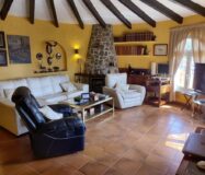 Чарівний будинок у Кальпі з 3 спальнями біля пляжу