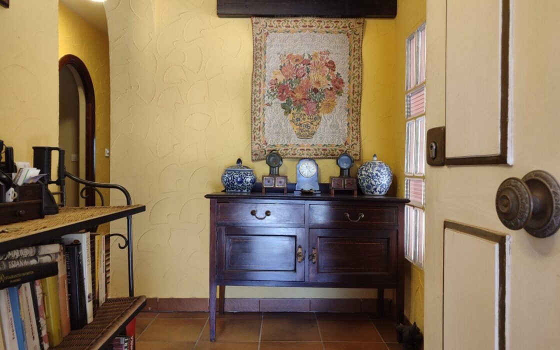 Чарівний будинок у Кальпі з 3 спальнями біля пляжу