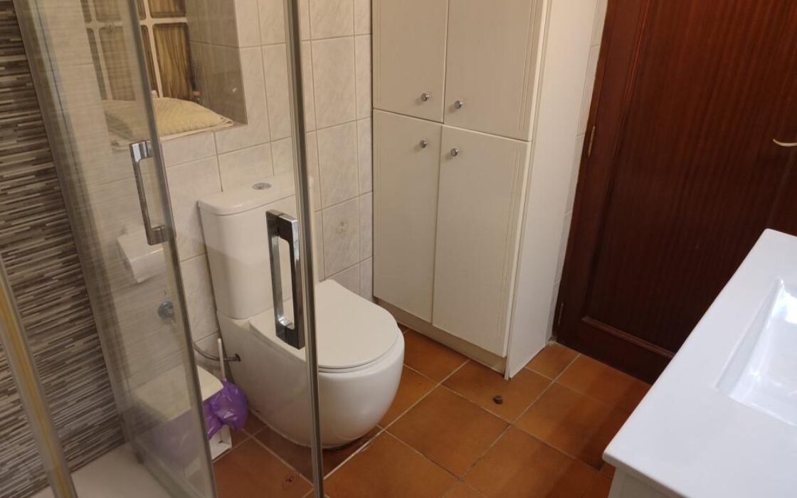 Чарівний будинок у Кальпі з 3 спальнями біля пляжу